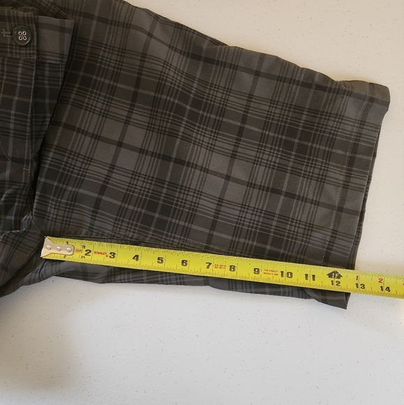 Nike Golf Womens Gray Plaid 12" Bermuda Shorts Stretch Mid Rise Size 10 Medium - Picture 7 of 8